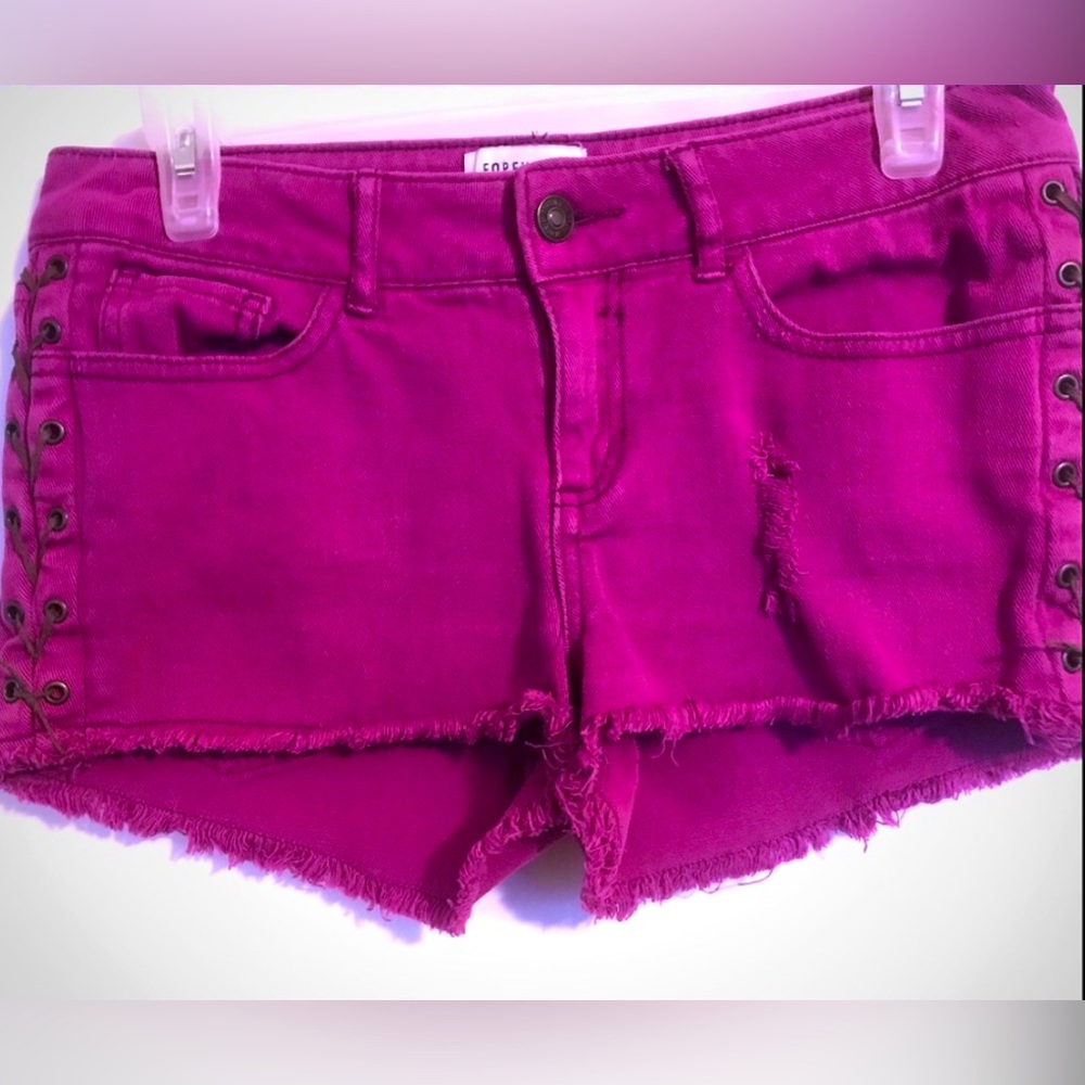 Cute Forever 21 Pink lace up short size 27 (4-6)